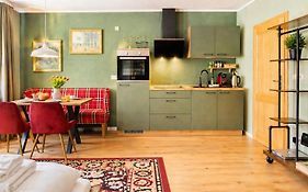 Ferienwohnung,Frühstück gegenüber,Parkplatz kostenlos, zentral Apartment 1